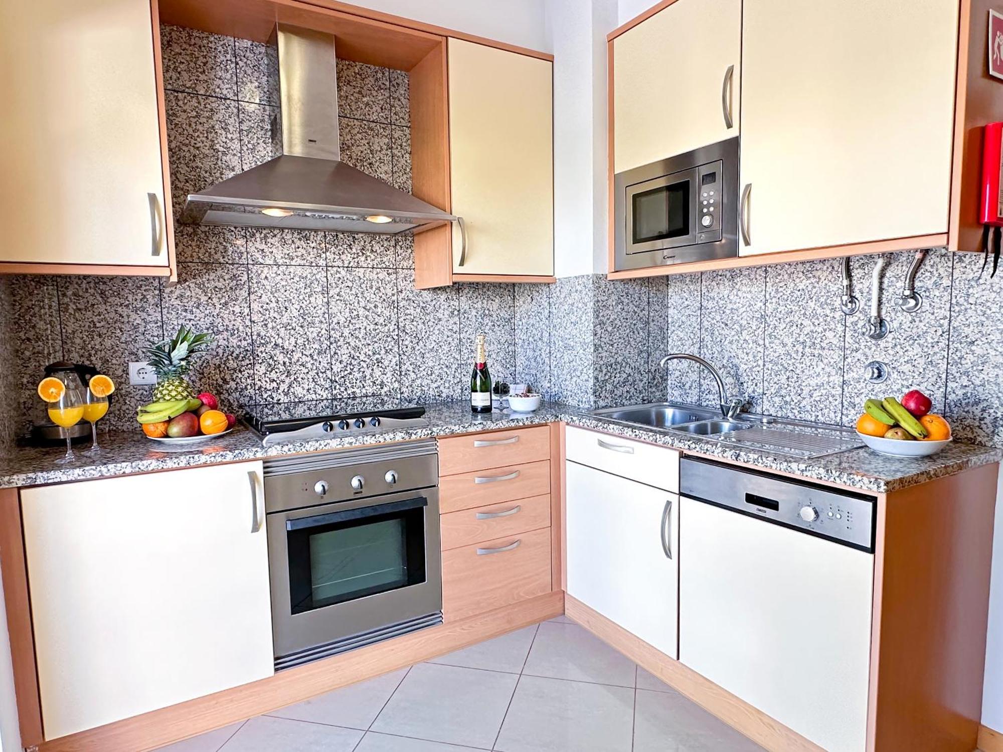 Modern Ocean, Garden & Pool View Condo By Becherish Albufeira Exterior foto